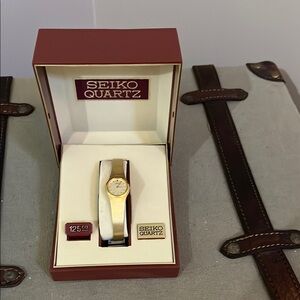 Seiko Gold Watch Timeless Elegance Woman’s Vintage Watch in original box